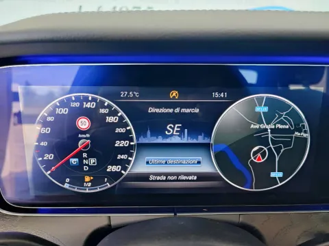 Mercedes E 220 d Premium Plus 4matic auto - Immagine 10