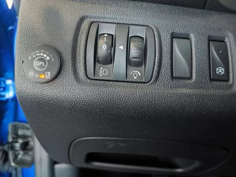 Renault Clio 0.9 tce energy Duel2 Gpl 90cv - Immagine 18