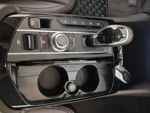 Maserati Levante 3.0 V6 275cv auto - Immagine 16
