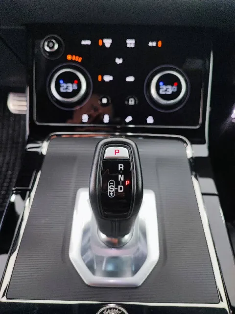 Land Rover Range Rover Evoque 2.0d i4 mhev R-Dynamic S awd 150cv auto - Immagine 15