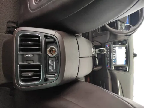 Maserati Levante 3.0 V6 275cv auto - Immagine 22