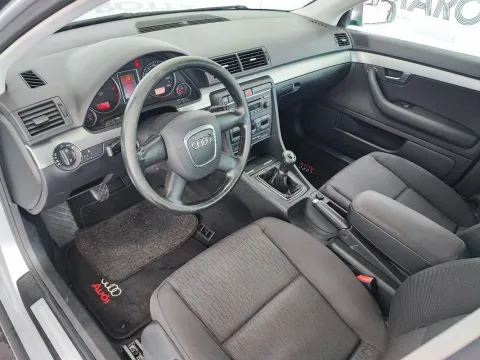 Audi A4 Avant 2.0 tdi Top fap - Immagine 10