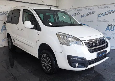 Peugeot Partner Tepee 1.6 bluehdi (extreme) Active traction control Plus 4x4 100cv - Immagine 4