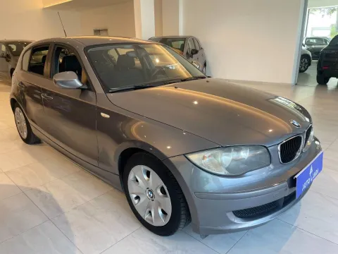BMW 116d 5p 2.0 Eletta 116cv dpf - Immagine 2