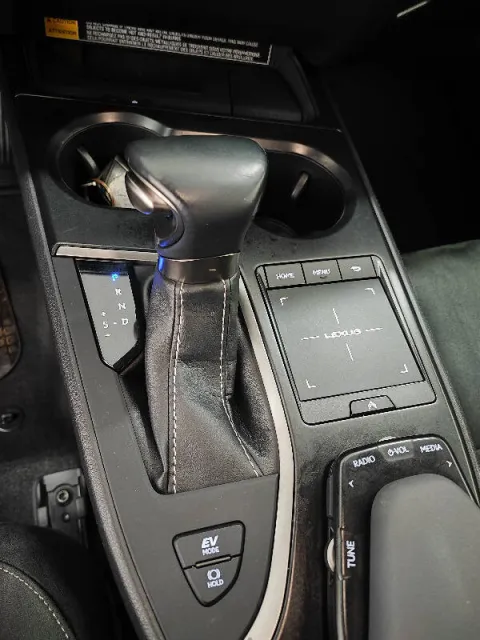 Lexus UX 250h 2.0 Premium 2wd cvt - Immagine 10