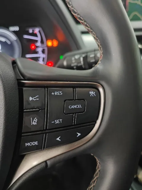 Lexus UX 250h 2.0 Premium 2wd cvt - Immagine 14