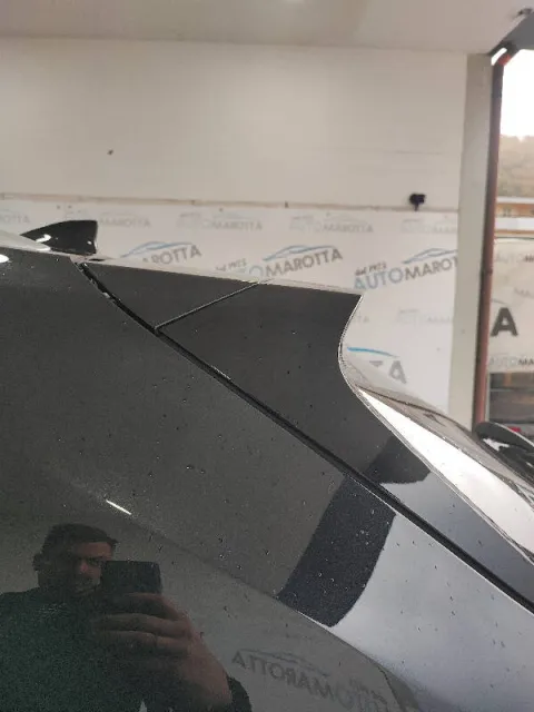 Lexus UX 250h 2.0 Premium 2wd cvt - Immagine 19