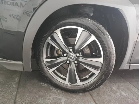 Lexus UX 250h 2.0 Premium 2wd cvt - Immagine 20