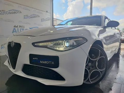 Alfa Romeo Giulia 2.2 t Super 150cv auto - Immagine 2