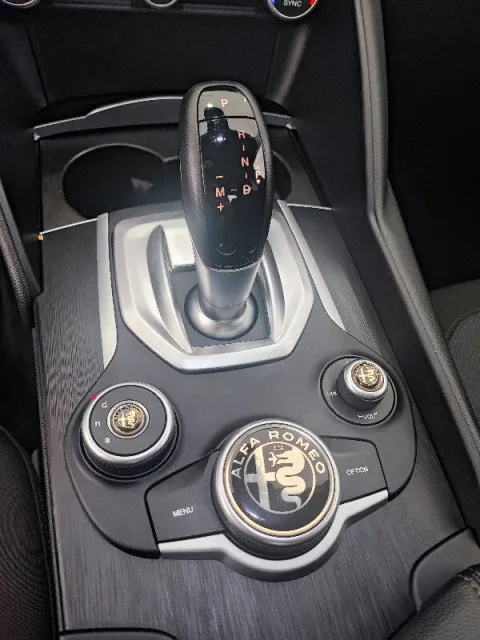 Alfa Romeo Giulia 2.2 t Super 150cv auto - Immagine 10