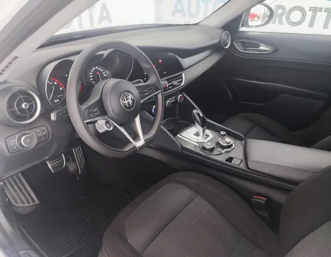 Alfa Romeo Giulia 2.2 t Super 150cv auto - Immagine 11