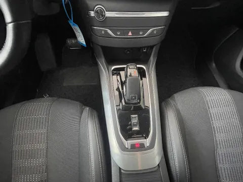 Peugeot 308 SW 1.5 bluehdi Allure s&s 130cv eat8 - Immagine 17
