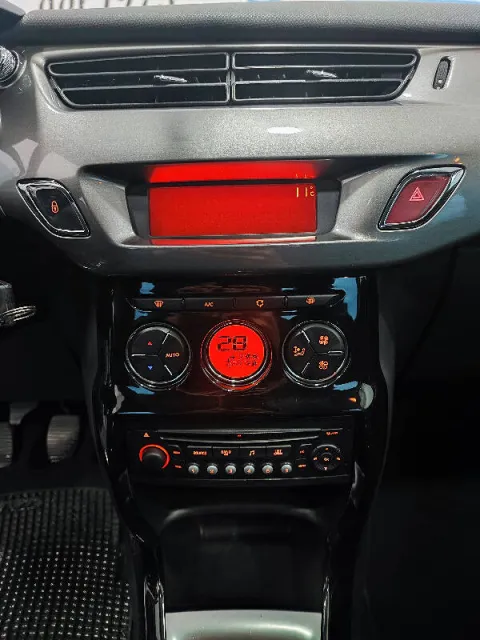 Citroen C3 1.4 vti Style - Immagine 10