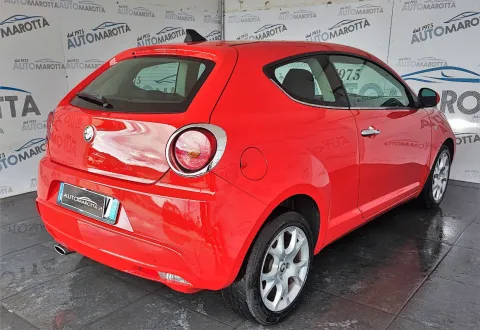 Alfa Romeo MiTo 1.3 jtdm-2 Distinctive sport pack s&s 95cv - Immagine 5