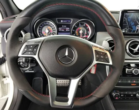 Mercedes GLA 45 AMG 4matic 360cv auto - Immagine 14