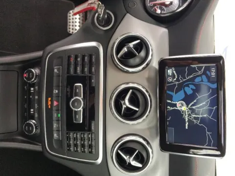 Mercedes GLA 45 AMG 4matic 360cv auto - Immagine 16