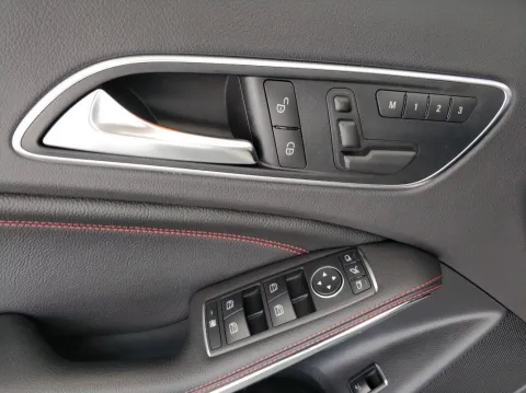 Mercedes GLA 45 AMG 4matic 360cv auto - Immagine 18