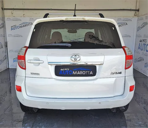 Toyota RAV4 Crossover 2.2 d-4d Executive 150cv auto - Immagine 6