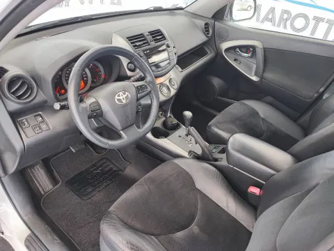 Toyota RAV4 Crossover 2.2 d-4d Executive 150cv auto - Immagine 10