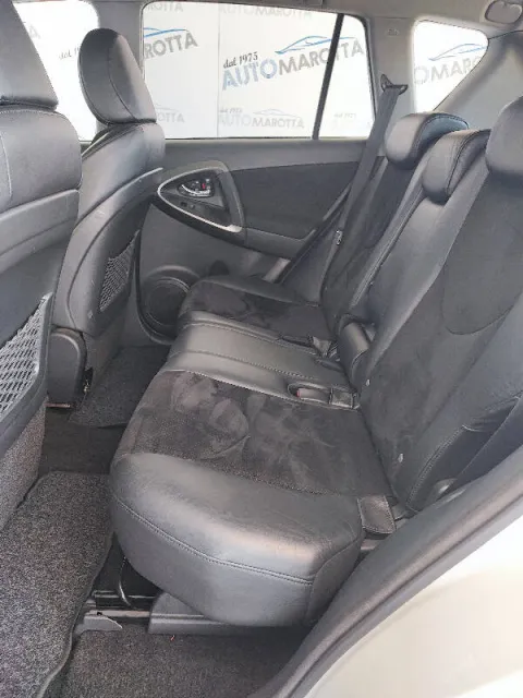 Toyota RAV4 Crossover 2.2 d-4d Executive 150cv auto - Immagine 22