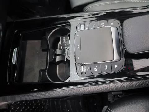 Mercedes GLB 180 d Sport Plus auto - Immagine 16