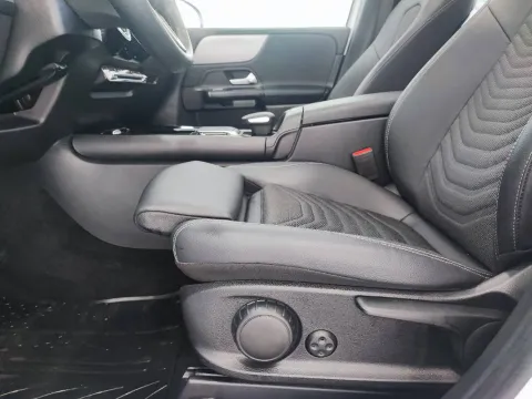 Mercedes GLB 180 d Sport Plus auto - Immagine 24