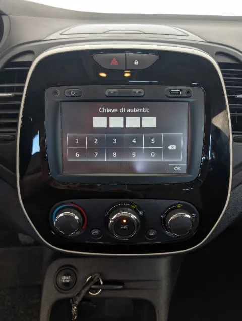 Renault Captur 1.5 dci Zen 90cv - Immagine 15
