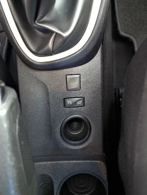 Renault Captur 1.5 dci Zen 90cv - Immagine 17