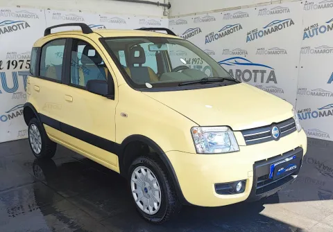 Fiat Panda 1.2 Climbing 4x4 - Immagine 3