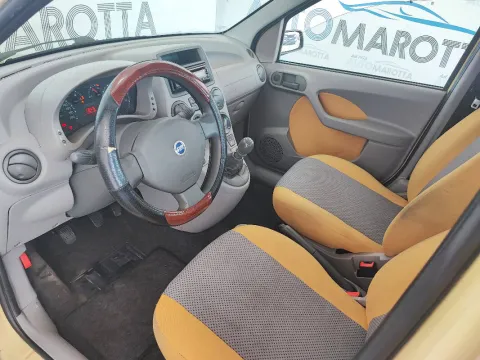 Fiat Panda 1.2 Climbing 4x4 - Immagine 10