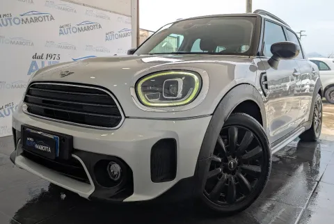 Mini Mini Countryman 2.0 Cooper D Business auto - Immagine 2