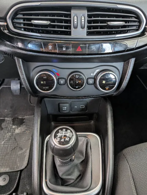 Fiat Tipo 5p 1.3 mjt Life s&s 95cv - Immagine 11