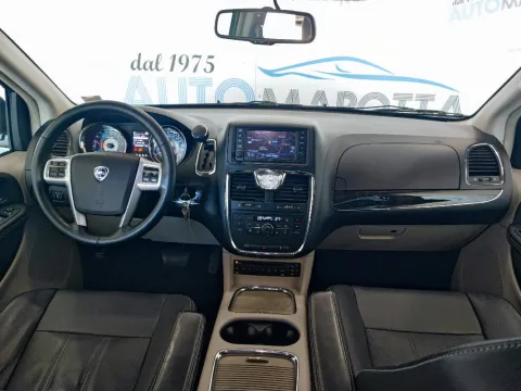 Lancia Voyager 2.8L Platinum 163cv auto - Immagine 19