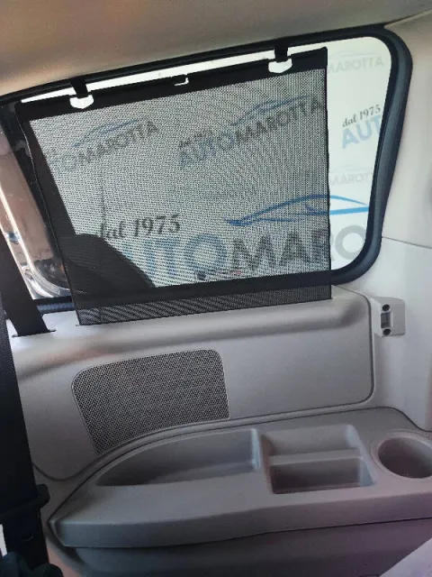 Lancia Voyager 2.8L Platinum 163cv auto - Immagine 23