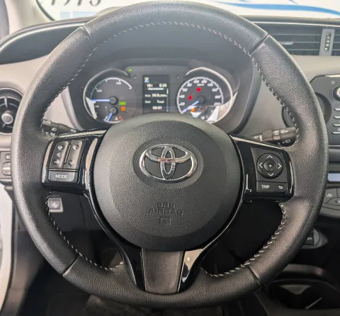 Toyota Yaris 5p 1.5h Active my18 - Immagine 9