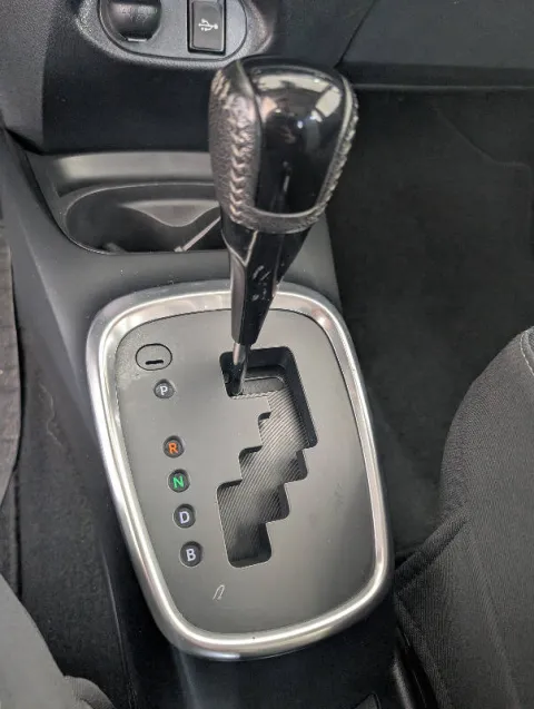 Toyota Yaris 5p 1.5h Active my18 - Immagine 11
