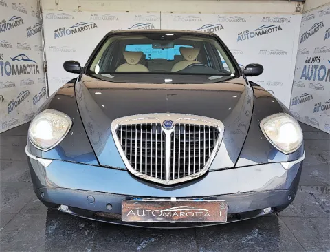 Lancia Thesis 2.4 jtd 20v Emblema 185cv auto - Immagine 3