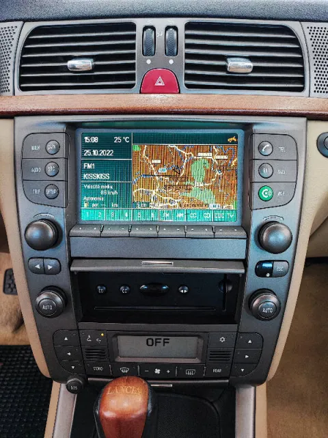 Lancia Thesis 2.4 jtd 20v Emblema 185cv auto - Immagine 10