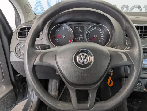Volkswagen Polo 5p 1.4 tdi Comfortline 75cv - Immagine 8
