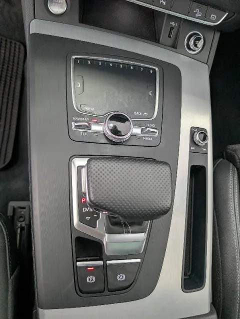 Audi Q5 40 2.0 tdi mhev S line Plus quattro 204cv s-tronic - Immagine 10
