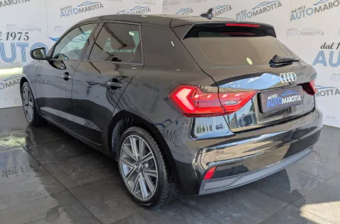Audi A1 Sportback 25 1.0 tfsi Identity Black - Immagine 7