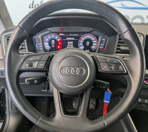 Audi A1 Sportback 25 1.0 tfsi Identity Black - Immagine 9
