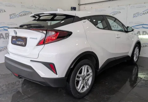 Toyota C-HR 1.8h Business e-cvt - Immagine 5