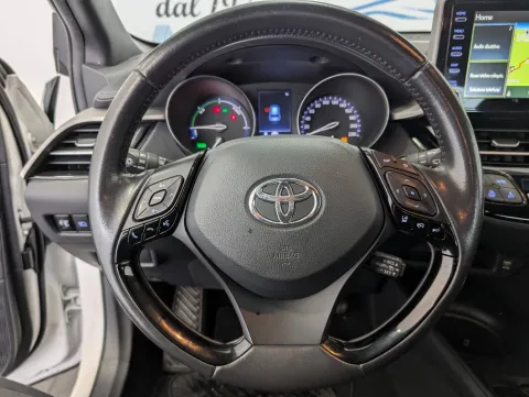 Toyota C-HR 1.8h Business e-cvt - Immagine 9
