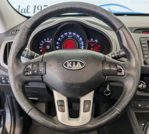 Kia Sportage 1.7 crdi Plus 2wd - Immagine 9