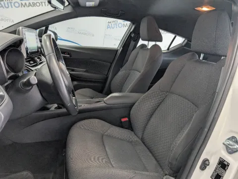 Toyota C-HR 1.8h Business e-cvt - Immagine 13