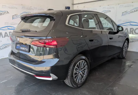 BMW 220i Active Tourer mhev 48V Luxury auto - Immagine 5