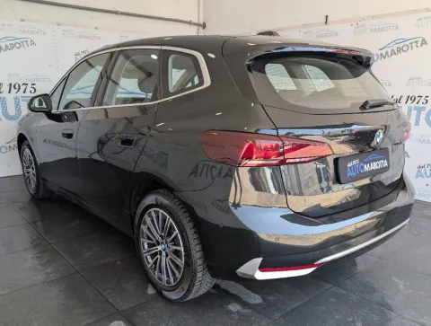 BMW 220i Active Tourer mhev 48V Luxury auto - Immagine 7