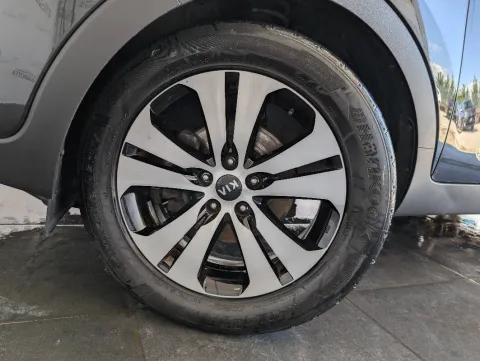 Kia Sportage 1.7 crdi Plus 2wd - Immagine 24
