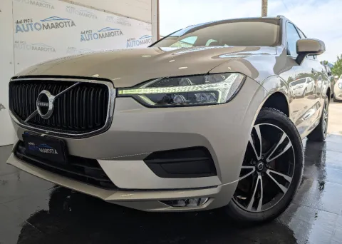 Volvo XC60 2.0 b4 Momentum Pro awd auto - Immagine 2